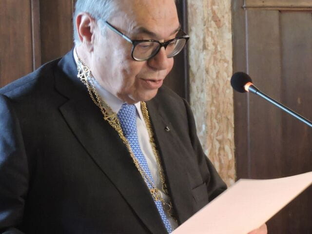 Dr Troni1